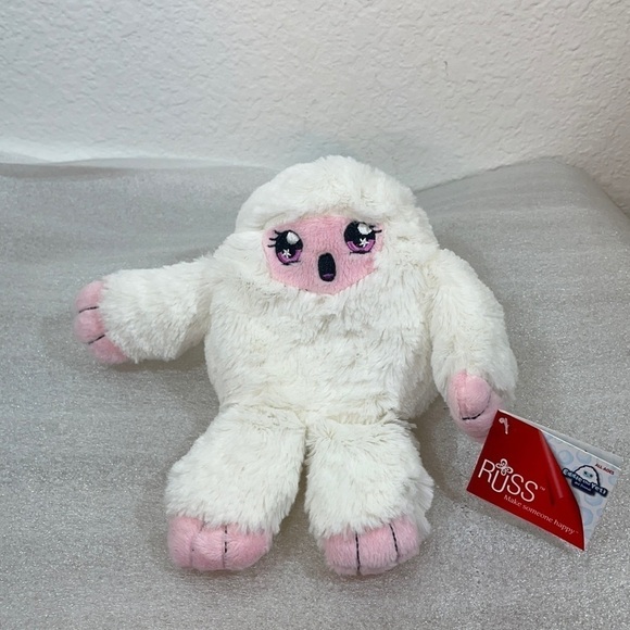 Eddie The Yeti Soft white and Pink Blizzard - Picture 1 of 5